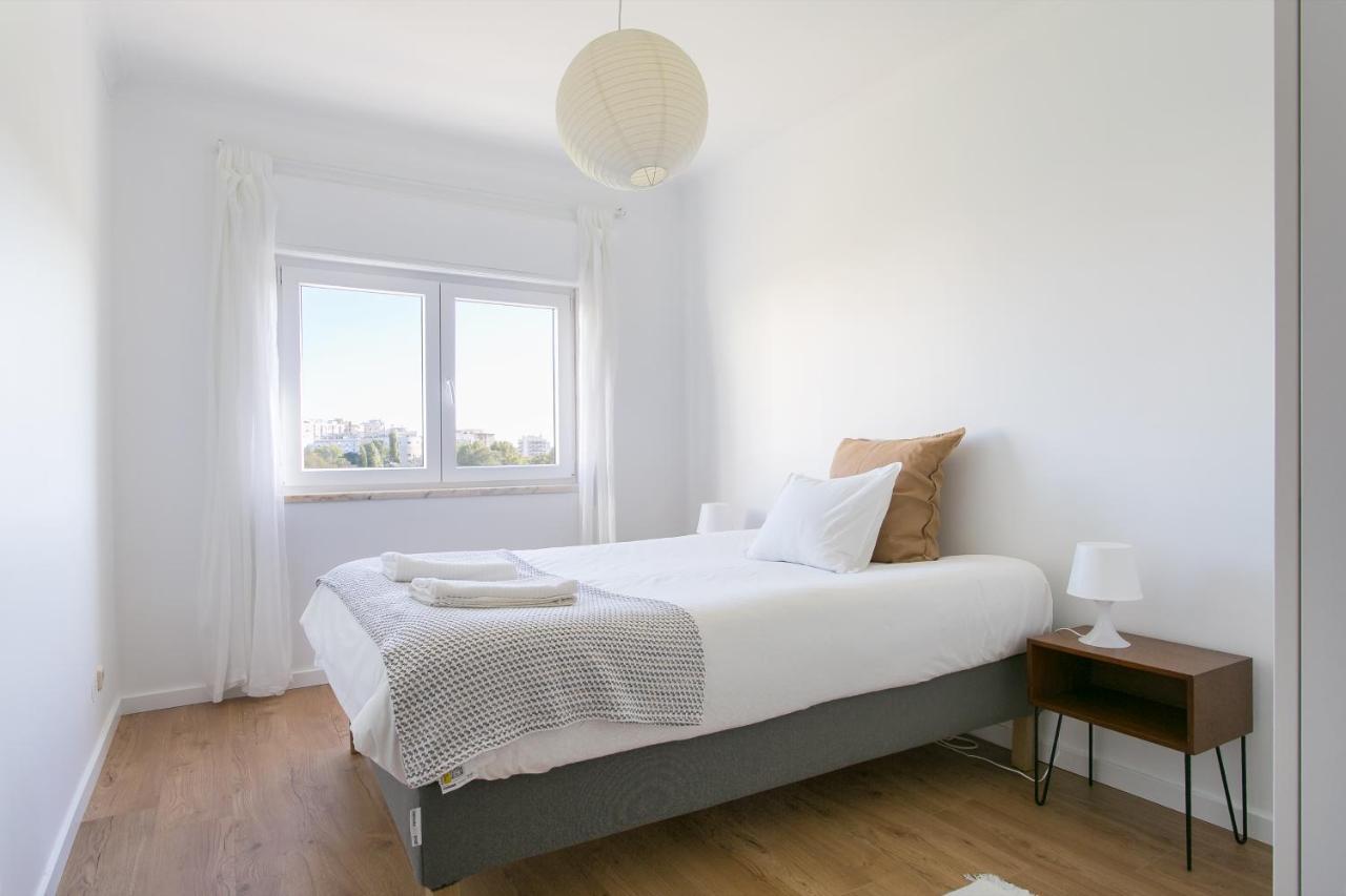 Apartamento Central Setubal Sossegado E Com Luz Buitenkant foto