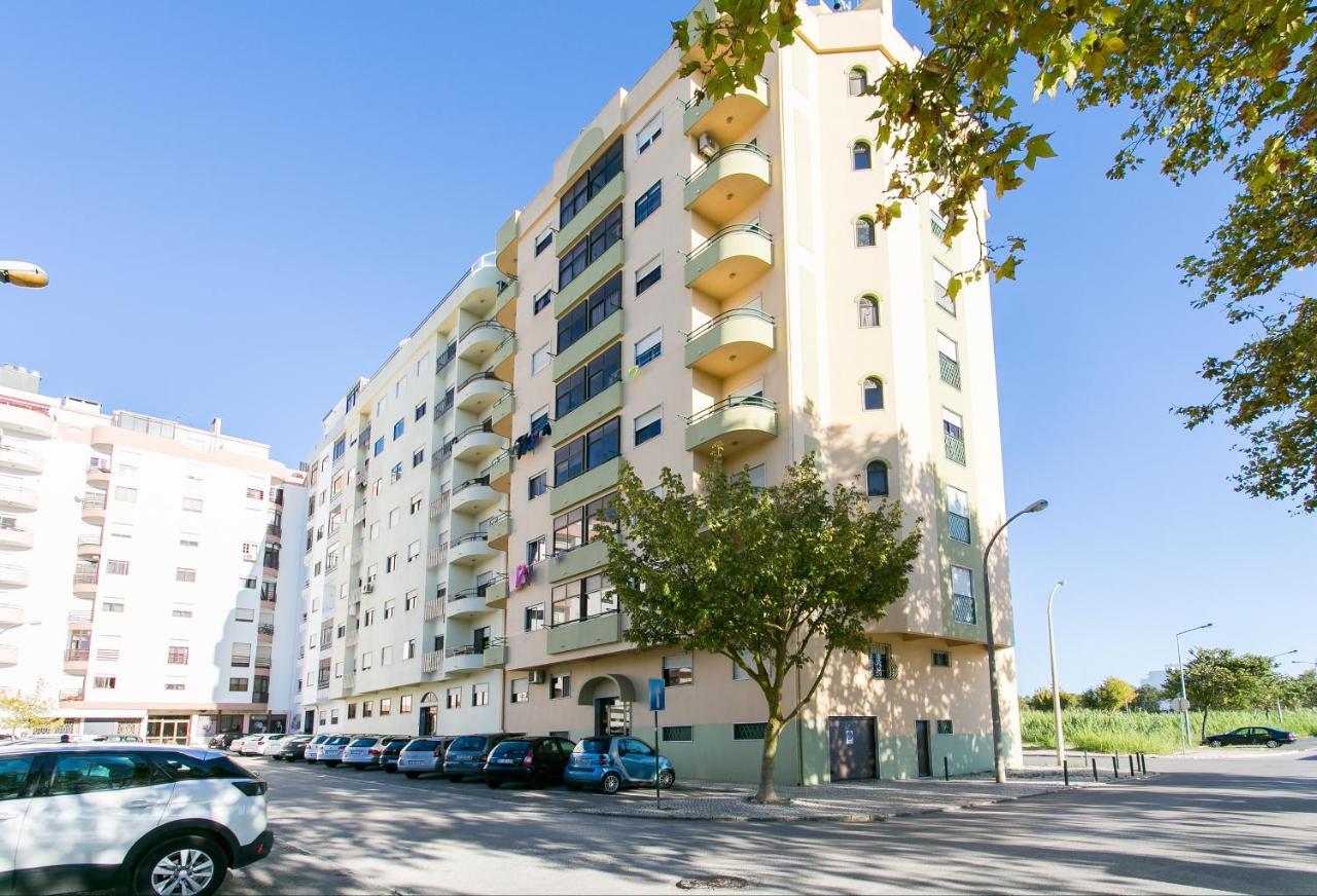 Apartamento Central Setubal Sossegado E Com Luz Buitenkant foto